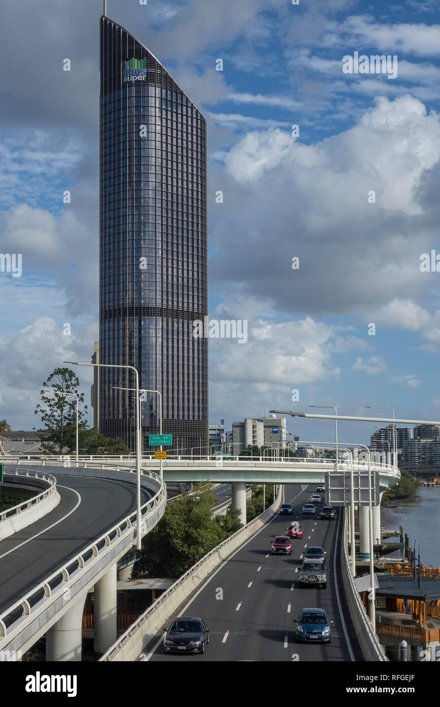 Australien, Queensland, Brisbane, Tower of Power & Riverside expressway Stockfoto
