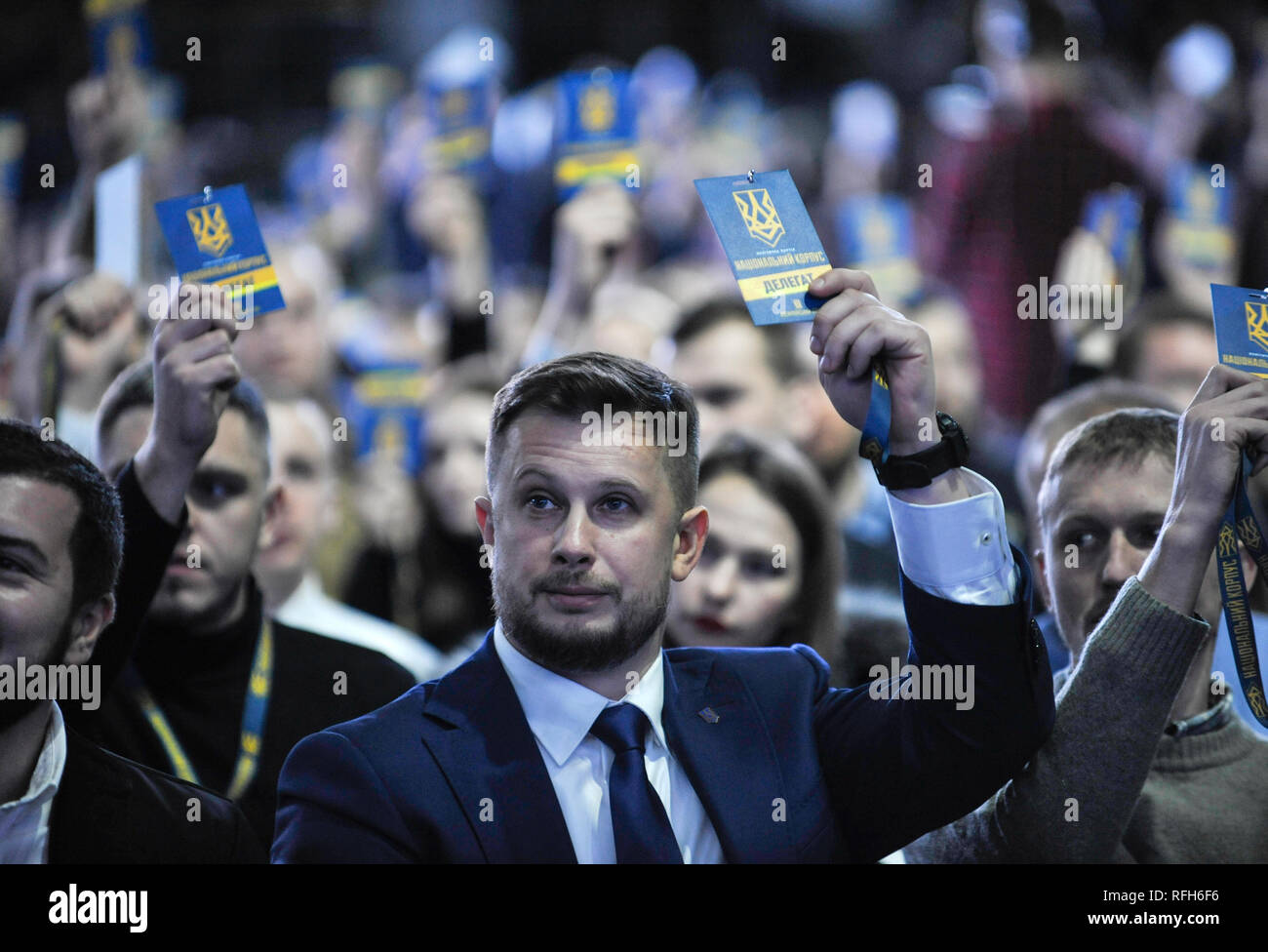 Der Führer der nationalistischen Nationale Korps politische Partei Andriy Bilezki gesehen, die sich im Kongress der Partei in Kiew. Stockfoto