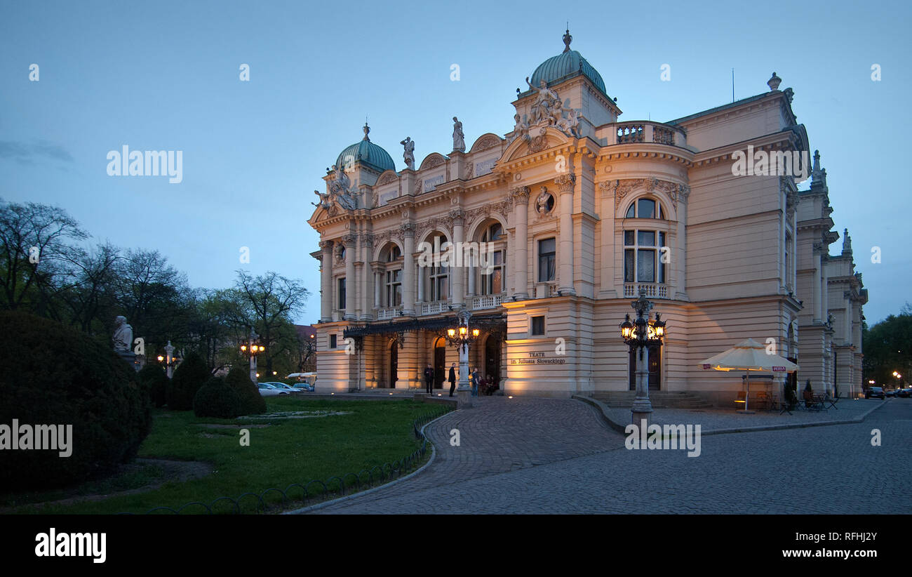 Panoramablick auf Slowacky Theater in Krakau in Polen Stockfoto