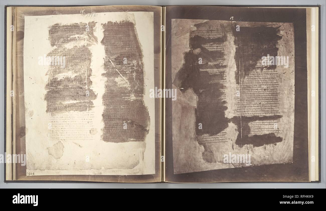 Fotografische Faksimiles der Reste der Briefe des Klemens von Rom. Aus der eindeutigen Kopie im Codex Alexandrinus erhalten. Artist: Roger Fenton (British, 1819-1869). Autor: Frederic Madden (British, 1801-1873). Abmessungen: Bilder: 34,3 x 29,8 cm (13 1/2 x 11 3/4 in.). Datum: 1856. 1853 Fenton als der erste offizielle "Fotograf des Britischen Museums angestellt wurde." Eifrig, in seinen eigenen Worten, "mit so einer Anwendung der fotografischen Kunst sinnvoll verbunden werden", machte er Tausende von Fotos, der half, die Museum Katalog, klassifizieren, und seine wachsende Sammlung publizieren. T Stockfoto