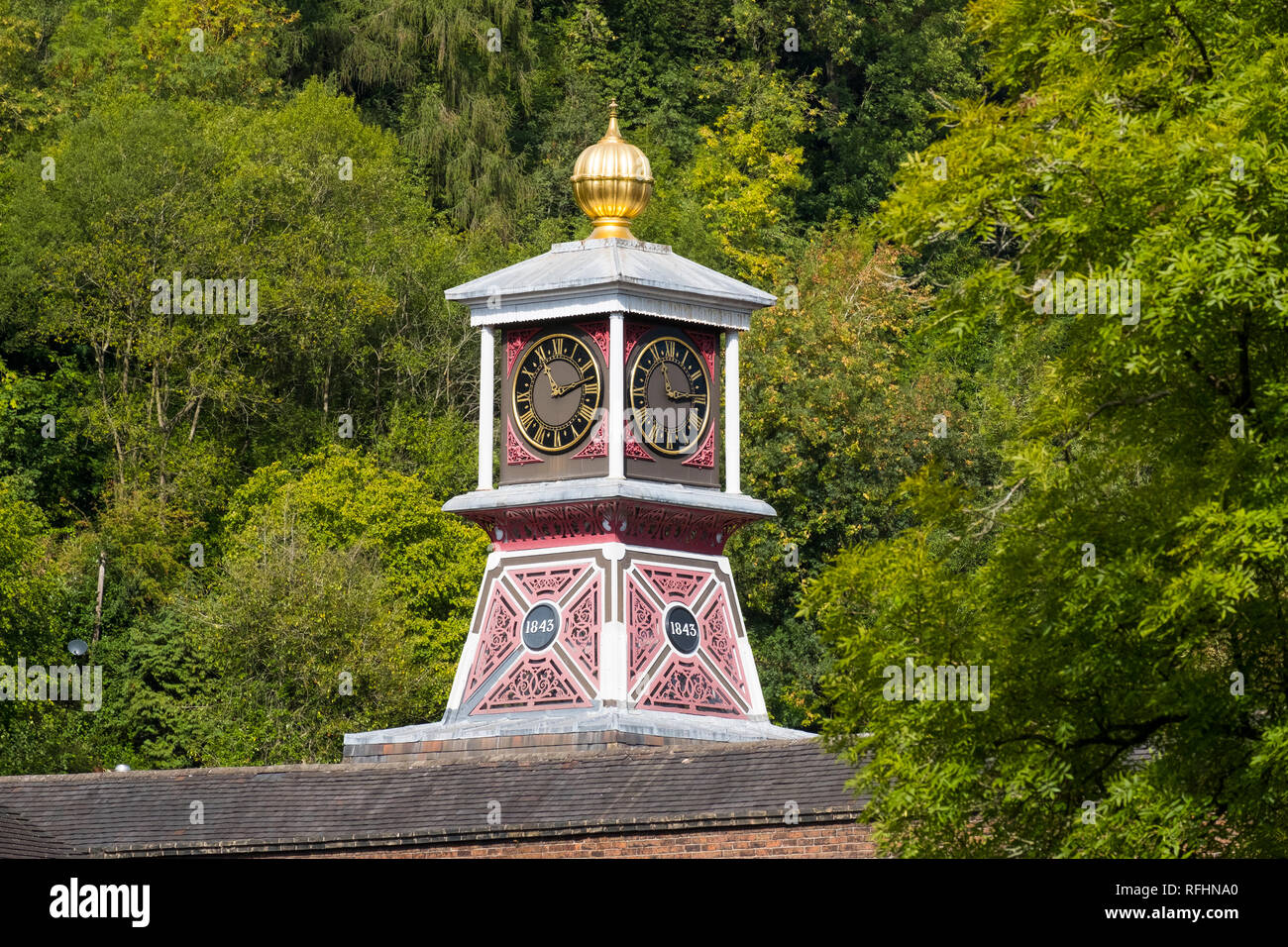 Clock Tower im Museum von Bügeleisen, Coalbrookdale, Ironbridge, Shropshire, England, Großbritannien Stockfoto