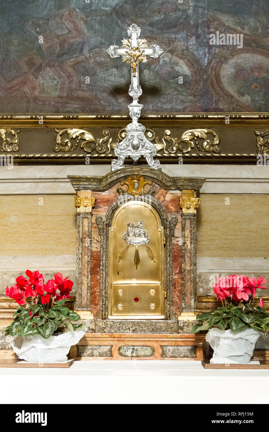 Die Wohnung, die Eucharistie in der Salesianer von Don Bosco Kirche Santa Maria delle Grazie" - Heilige Maria der Gnade. Stockfoto