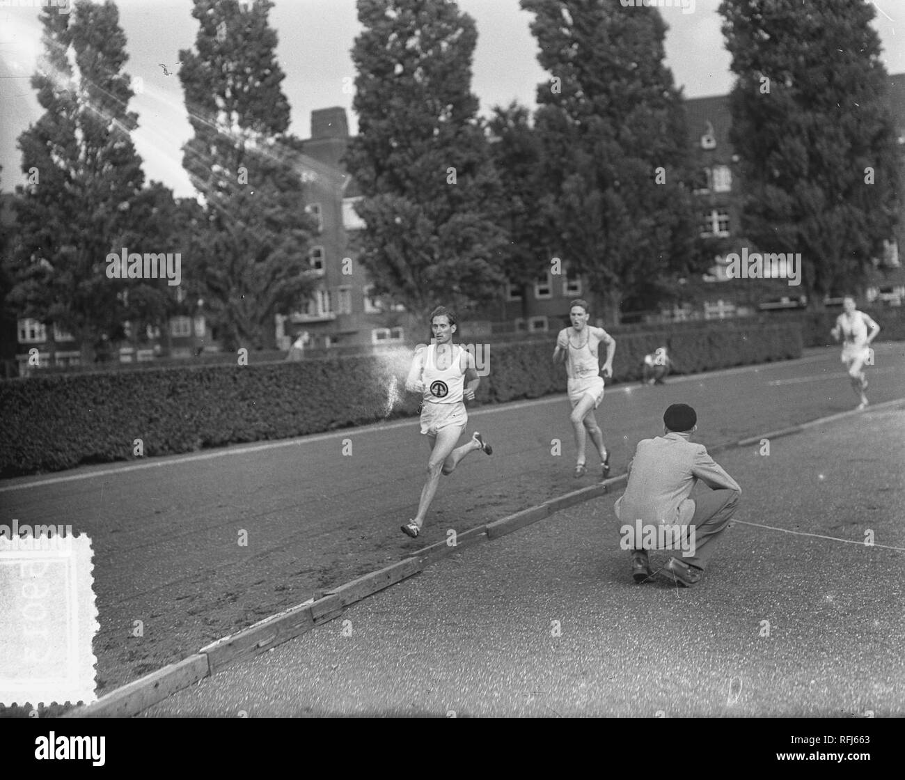 Atletiekwedstrijden om Prins Bernhard Beker Amsterdam, Bestanddeelnr 905-9013. Stockfoto