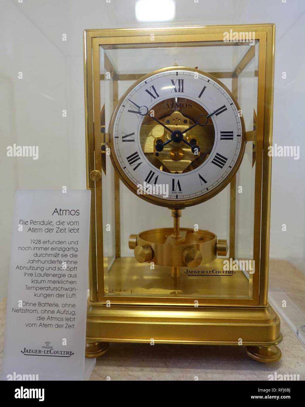 Atmos-Uhr Prototyp, Jaeger-LeCoultre - Karl Gebhardt Uhren Kollektion - Gewerbemuseum - Nürnberg, Deutschland - Stockfoto