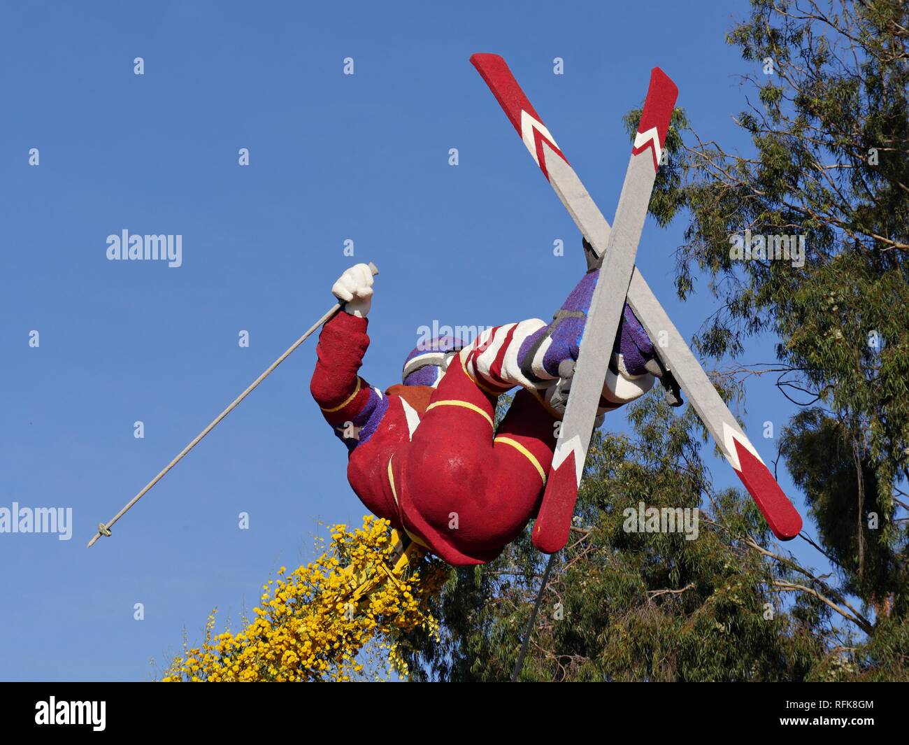 PASADENA, Kalifornien - 1. JANUAR 2018: 24-Stunden Fitness Schwimmer am Turnier 2018 von Roses Parade. Stockfoto