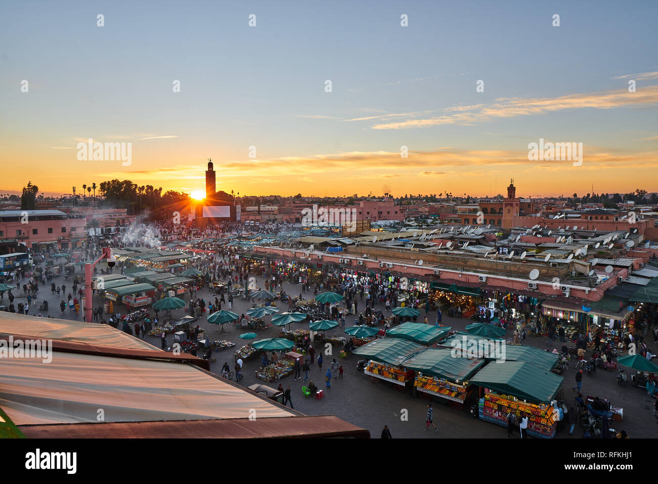 MyPuzzle 500 Teile – Souvenirs Auf Dem Jemaa-EL-Fna-Markt, Marrakesch