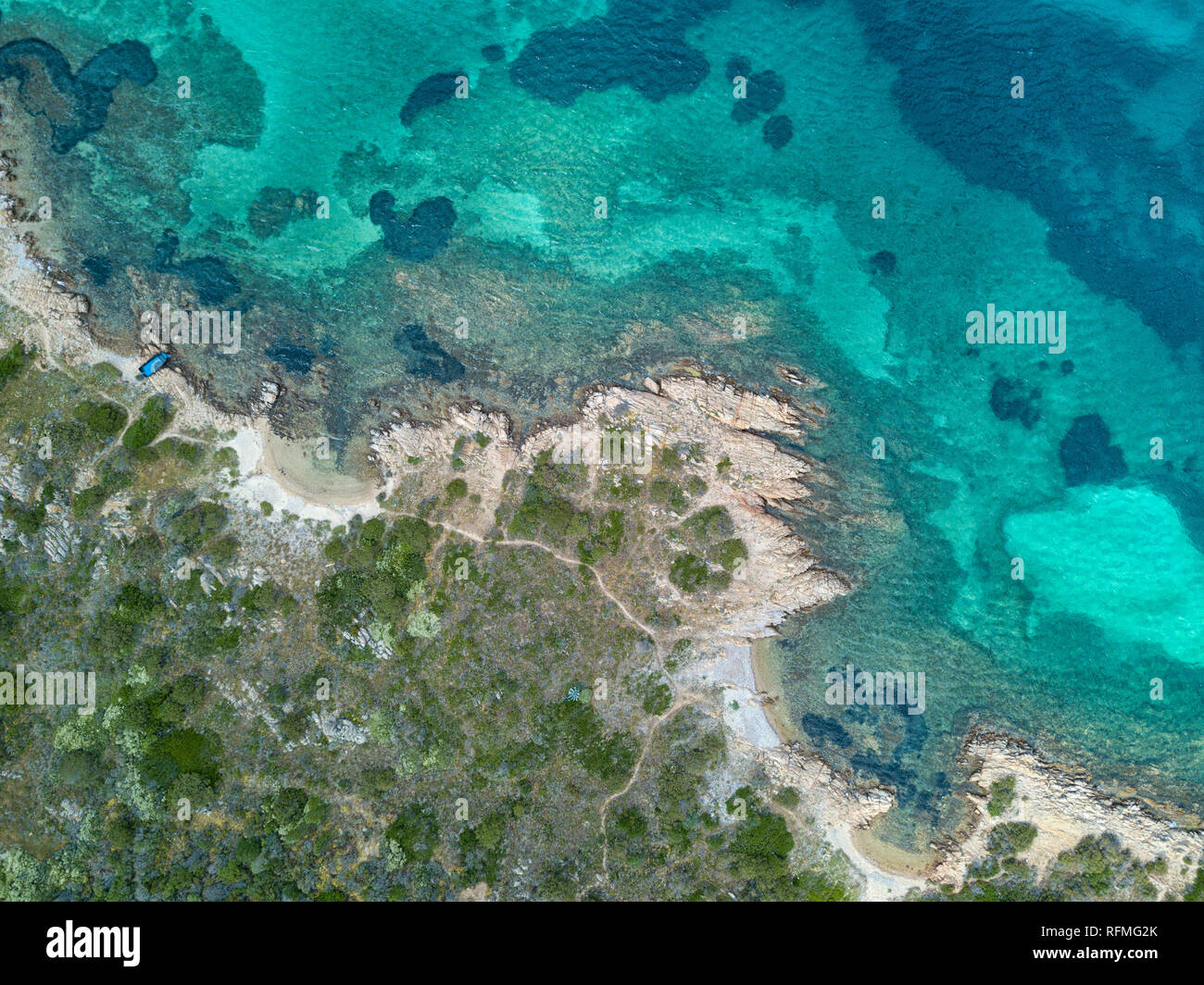 Umgebung auf La Maddalena von der Drohne Stockfoto