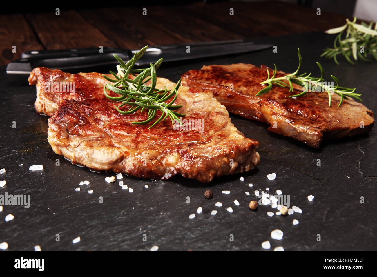 Barbecue Rib Eye Steak. Black Angus Prime Fleisch steaks Machete