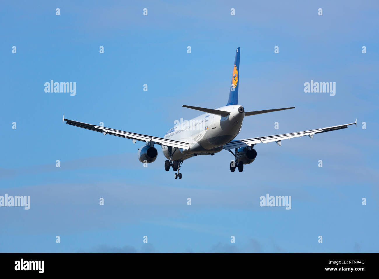 Deutschland, Frankfurt - September 06, 2015: Airbus A 321-131, DD-AIRS der Lufthansa fallen am Flughafen Frankfurt Stockfoto