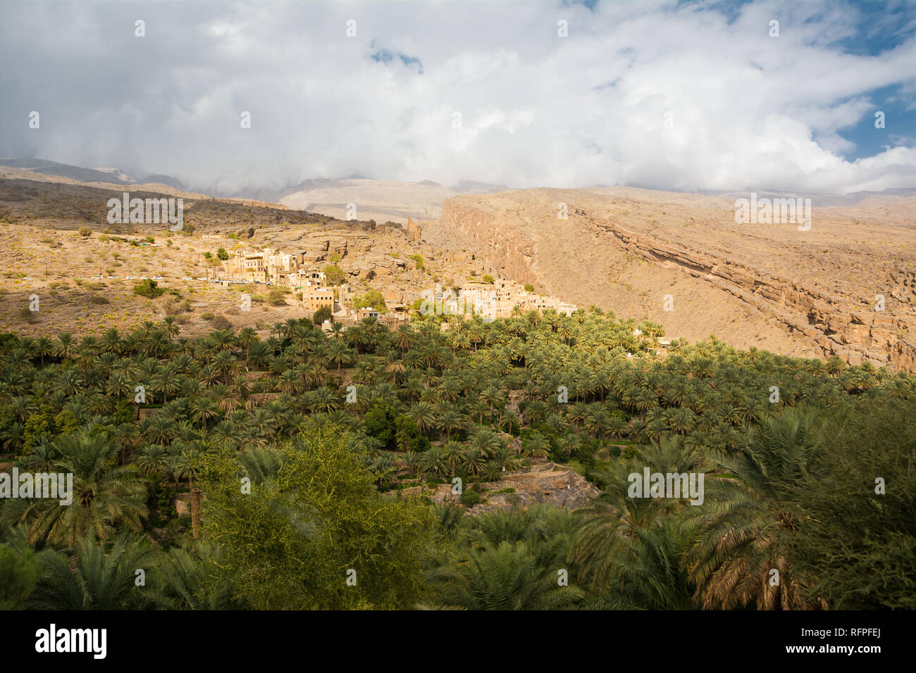 Dorf Misfat al Abriyyin mit seiner Oase der Dattelpalmen (Oman) Stockfoto