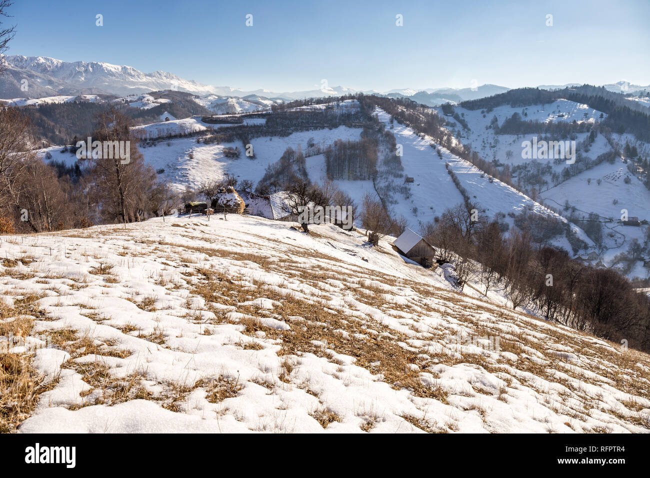 Panoramablick vom Pestera im Winter, Brasov, Siebenbürgen, Rumänien Stockfoto
