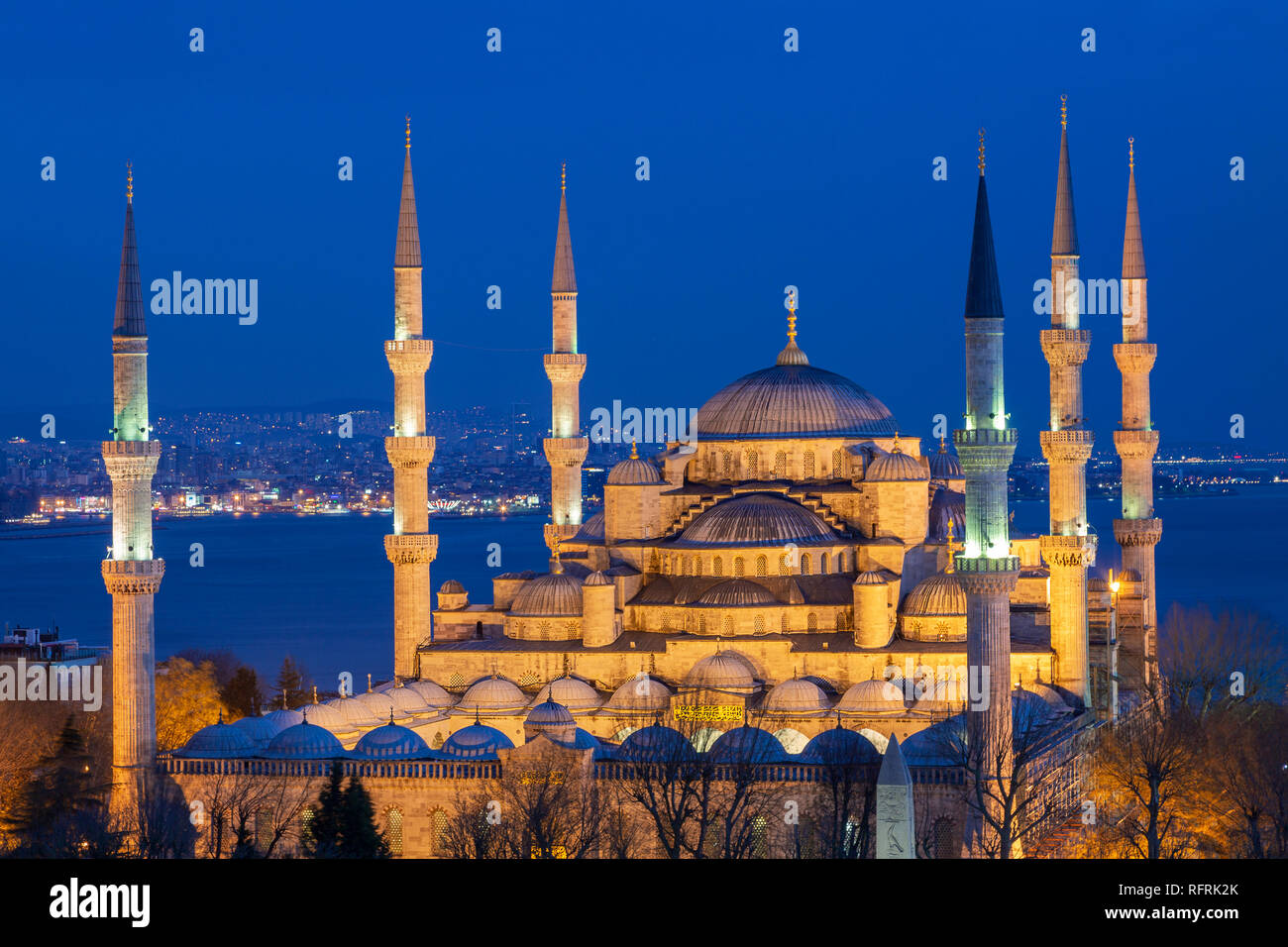 Blaue Moschee in der Götterdämmerung in Istanbul, Türkei Stockfoto