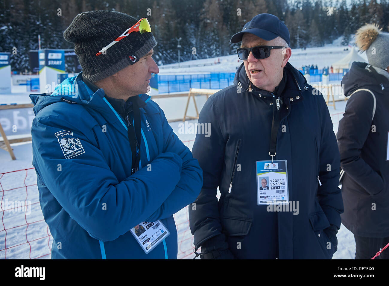 Lenzerheide, Schweiz. 26 Jan, 2019. Michael Hartweg von Biathlon Arena Lenzerheide AG und IBU-Präsident Olle Dahlin während der 2019 IBU Biathlon WM Frauen 10 km Verfolgungswettkampf in Lenzerheide. Credit: Rolf Simeon/Alamy leben Nachrichten Stockfoto