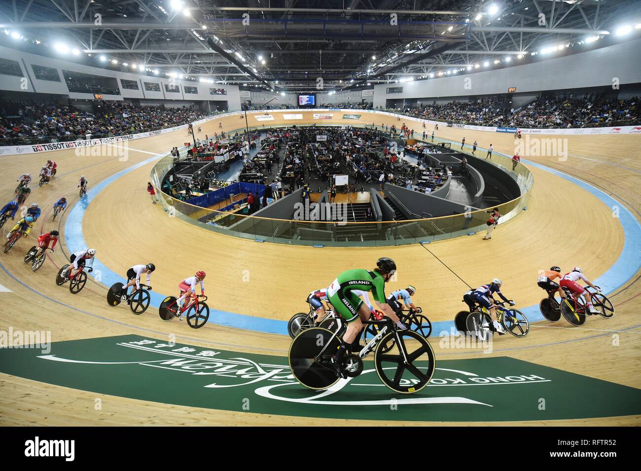 Peking, China. 26 Jan, 2019. Athleten konkurrieren während der Frauen Madison Finale während der UCI-Rad-WM Titel in Hongkong Velodrom in South China Hong Kong, Jan. 26, 2019. Credit: Wang Shen/Xinhua/Alamy leben Nachrichten Stockfoto