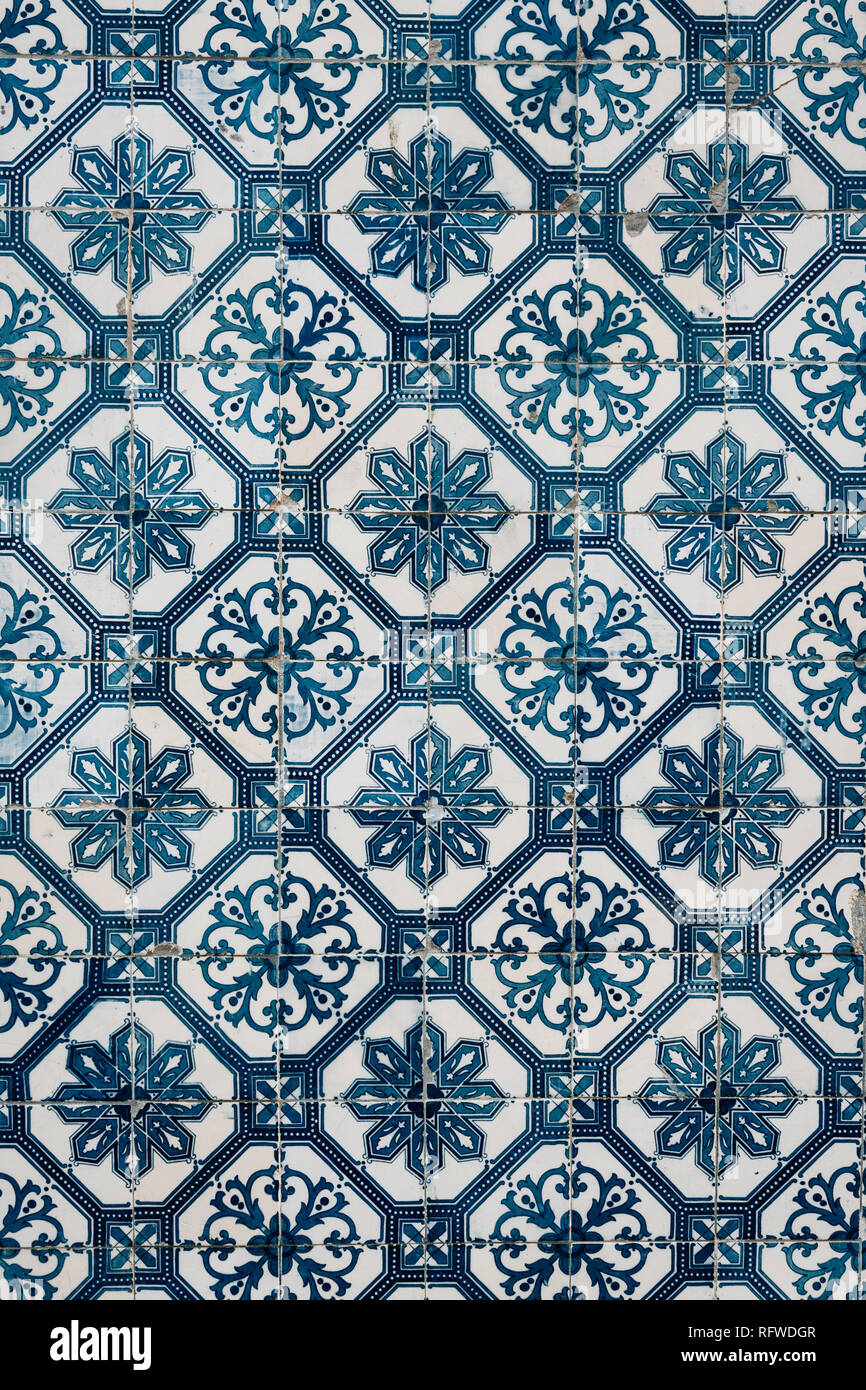 Portugiesische Azulejo Kacheln Muster in Lissabon, Portugal. Stockfoto