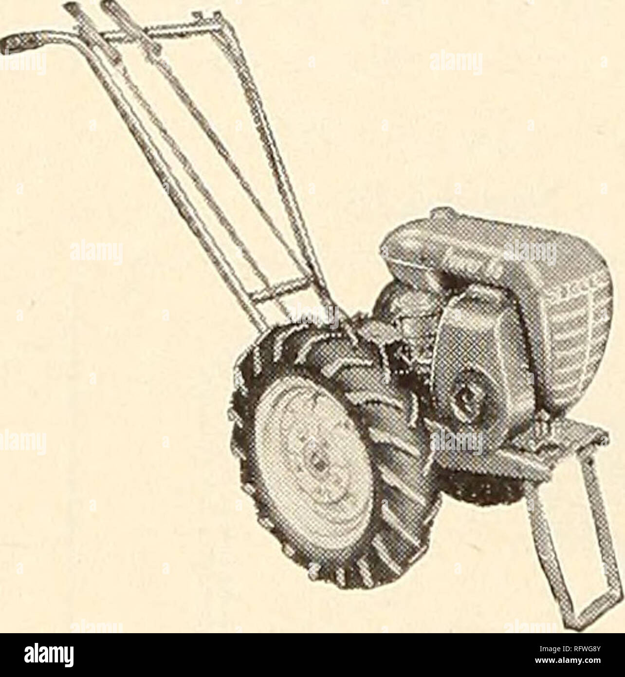 . Capitol City Seeds: 1952. Baumschulen (Gartenbau) Kataloge, Leuchtmittel (Pflanzen) Kataloge Kataloge; Gemüse; Garten Werkzeuge Kataloge; Samen Kataloge. dolens Traktoren für bessere Ergebnisse mit weniger Arbeit BOLENS GARTEN TRAKTOREN eine robuste, kompakte und sehr flexible Service Unit. Vier große Modelle afl Anforderungen für leichte Anbau, kommerziellen Anbau, Rasen und Garten Pflege, Schneepflug- und "odd-job" Service wie Malerei, oder - Mangold spritzen, Gras schneiden, schleppen oder auxihary macht. Es gibt ein BOLENS Traktor für jede Immobilie... ein "verpackt" für Eva Stockfoto