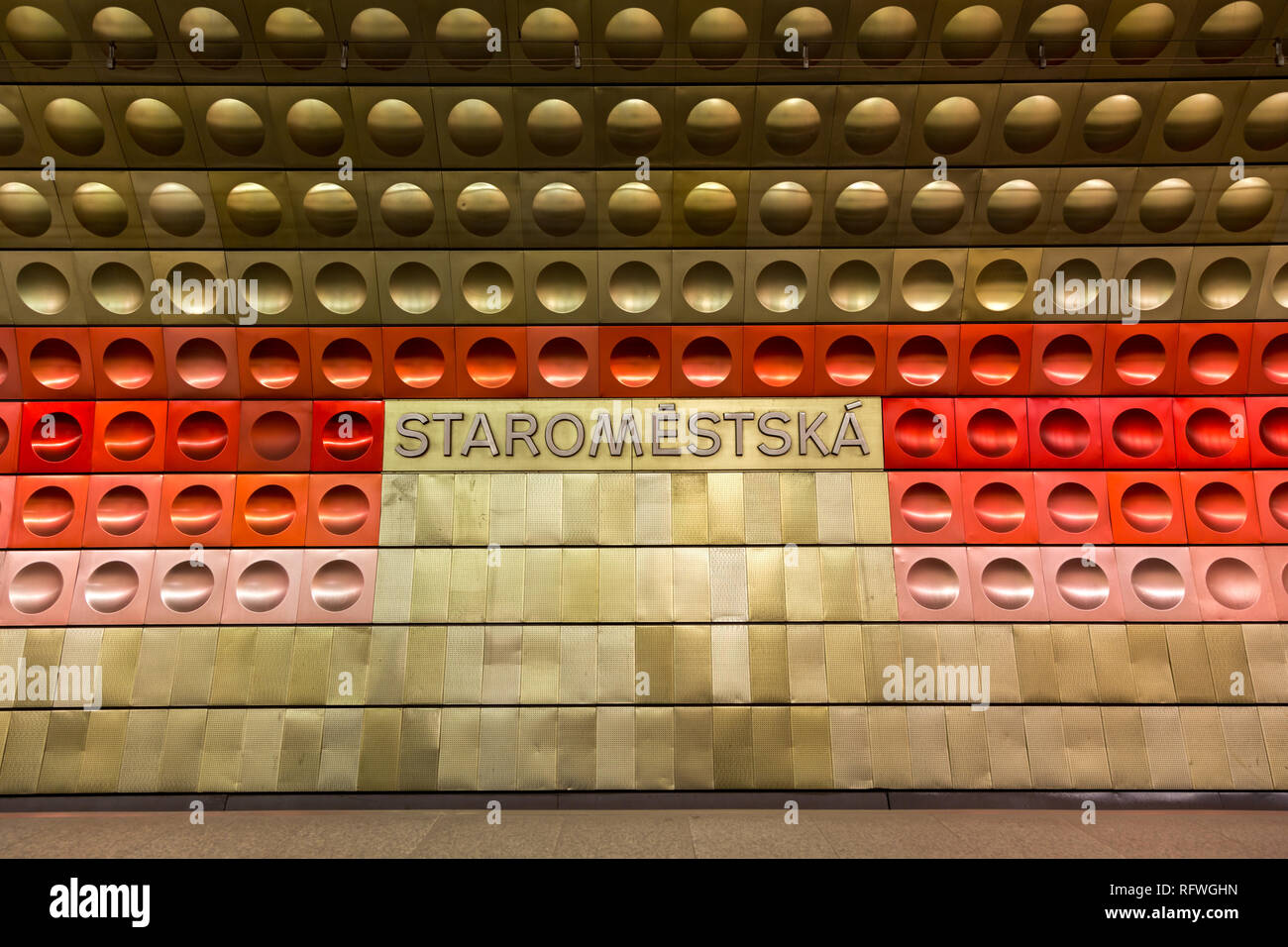 U-Bahnhof Staromestska in Prag Stockfoto