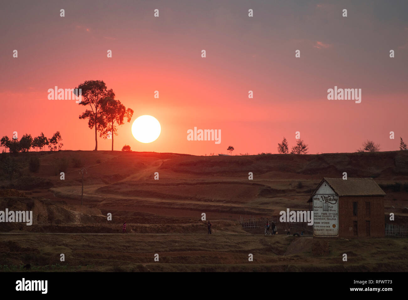 Sonnenuntergang in der Nähe von Antsirabe, Vakinancaratra Region, Madagaskar, Afrika Stockfoto