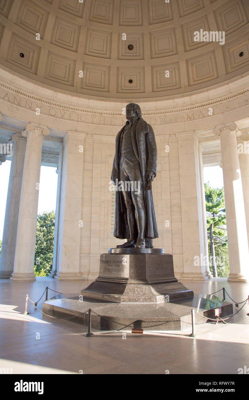 Statue von Thomas Jefferson, Thomas Jefferson Memorial, Washington D.C., Vereinigte Staaten von Amerika, Nordamerika Stockfoto