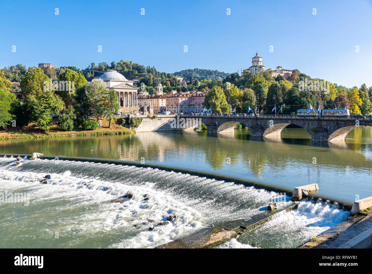 Blick auf den Fluss Po und Kirche Gran Madre di Dio, Turin, Piemont, Italien, Europa Stockfoto