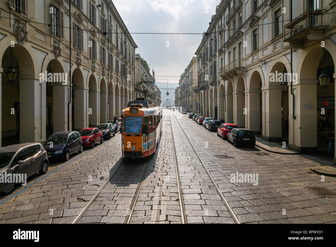 Blick auf die Straßenbahn auf der Via Roma, Turin, Piemont, Italien, Europa Stockfoto