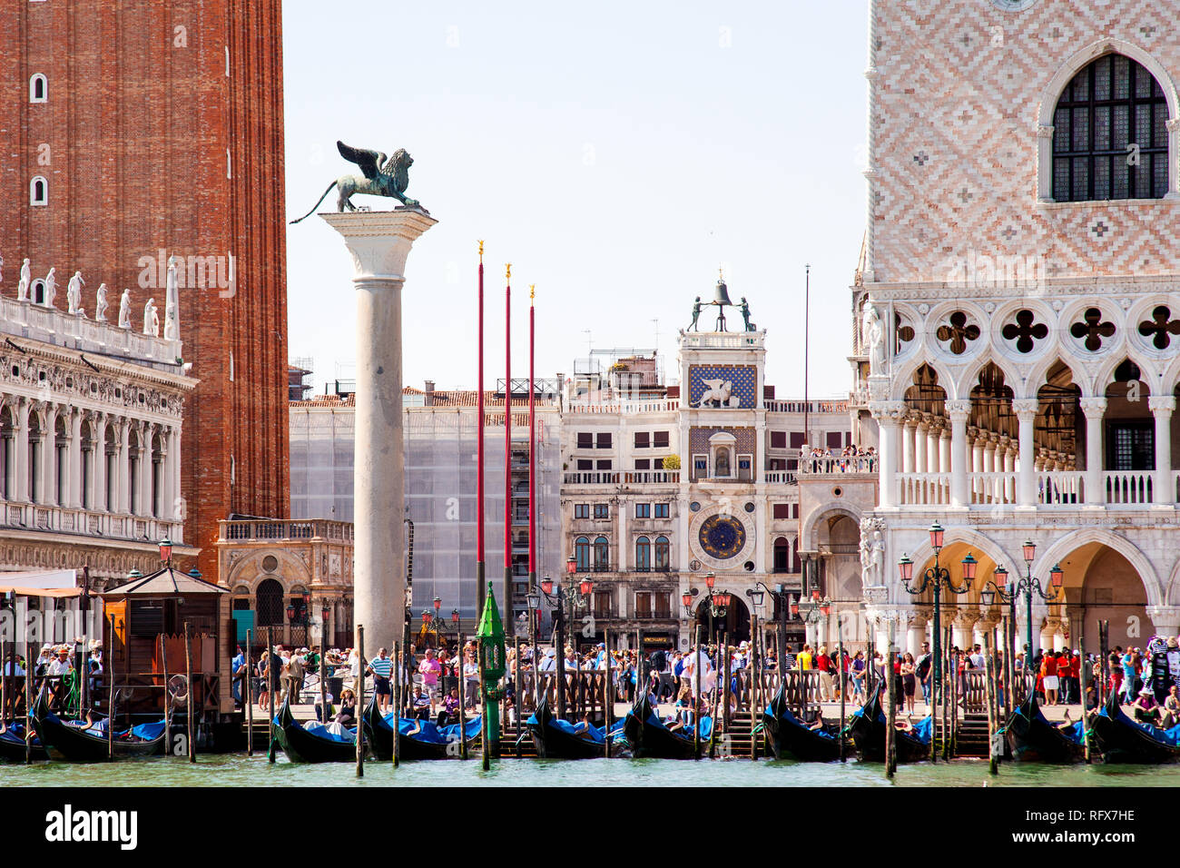 Campanile, Piazzetta San Marco und Palazza Ducale in Venedig. Stockfoto