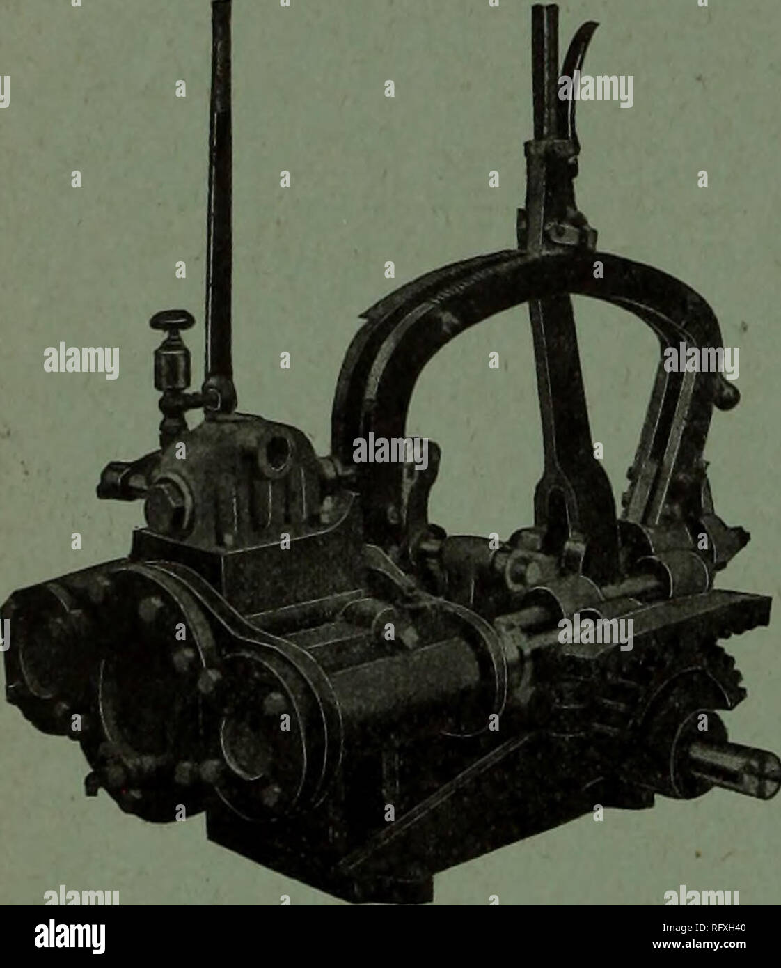 . Kanadische Forstindustrie 1903. Holzschlag; Wälder und Forstwirtschaft; Wald; Wald - zellstoffindustrie; Holz verarbeitenden Industrien. Die KANADA LUMBERMAN Oktober, 1904 Die Wm. Hamilton Mfg. Co., Limited, Erbauer einer kompletten Linie der SÄGEWERK MASCHINEN. Sägewerk Männer sind schnell herausfinden und schätzen die große Einsparung durch den Einsatz von Dampf Maschinen erfolgen. Wir haben diese Maschinen geliefert auf Versuch auf dem Verständnis, dass Sie Waren an uns zurückzugeben, wenn Sie nicht jedes Ergebnis geben, versprochen. Keiner hat jemals zurückgegeben wurde. Ihre setter fragen, ob er nicht besser arbeiten mit einem tun könnte Stockfoto