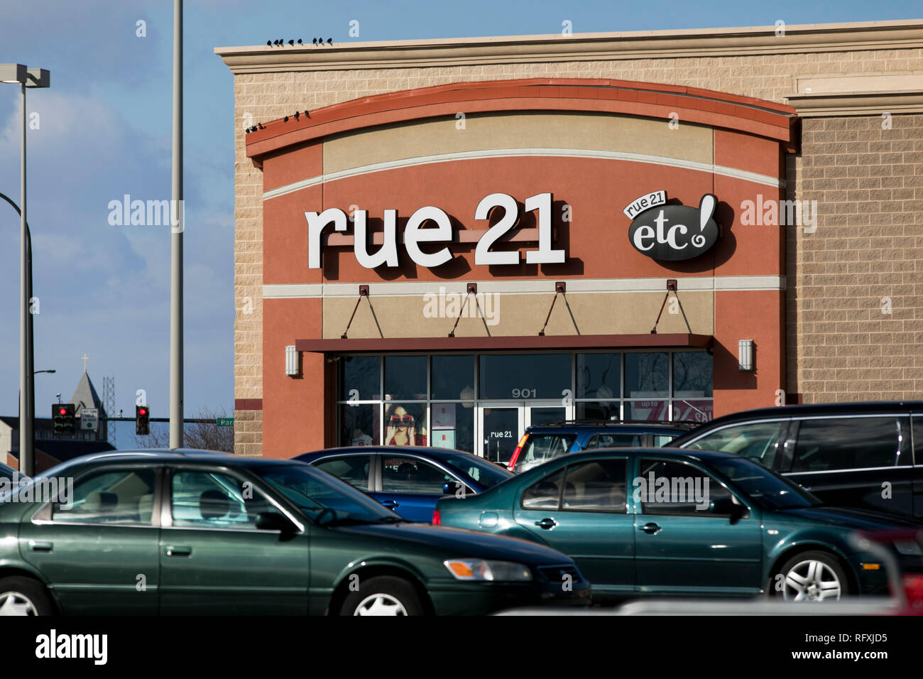 Ein logo Zeichen außerhalb eines Rue 21 Store in Chambersburg, Pennsylvania am 25. Januar 2019. Stockfoto