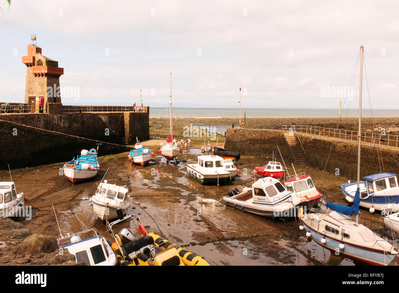 Lynton, Devon, England, 13. August 2018: historischen Fischerhafen von Lynmouth im Nationalpark Exmoor, Devon, England Stockfoto