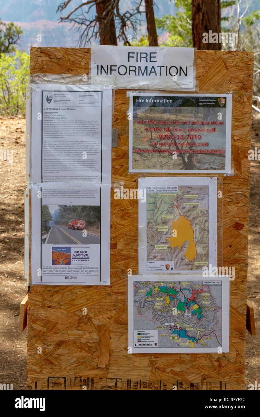 Ein Brand Bekanntmachung auf der Grand Canyon North Rim während der Waldbrandsaison 2018 (Obi Brand August 2018), Virginia, United States. Stockfoto