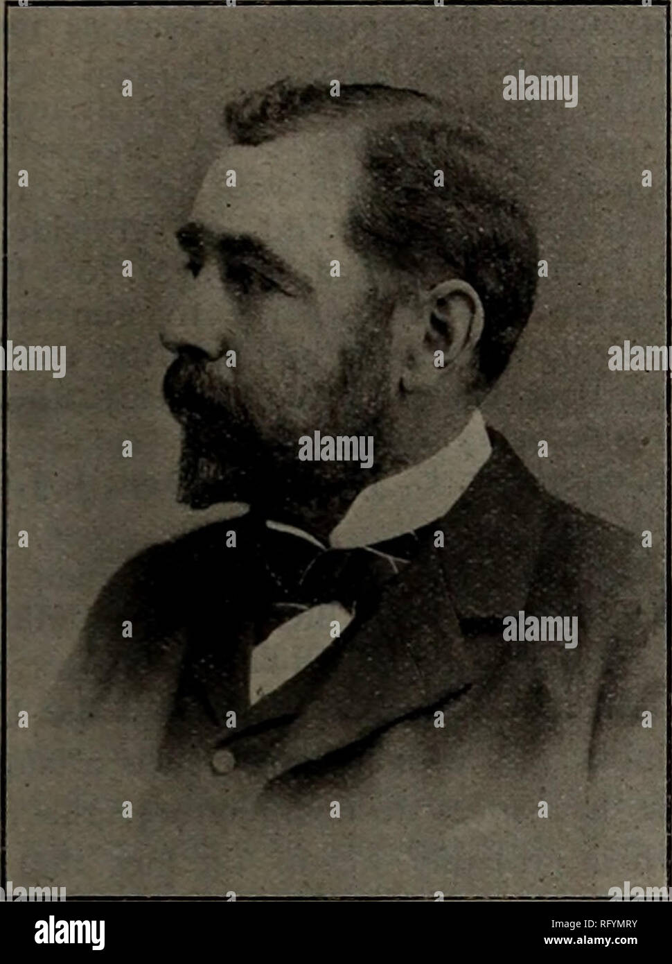 . Kanadische Forstindustrie 1903. Holzschlag; Wälder und Forstwirtschaft; Wald; Wald - zellstoffindustrie; Holz verarbeitenden Industrien. Mai, 1904 DIE KANADA LUMBERMAN 23 Nachruf. Herr Claude McLachlin. Herr Claude McLachlin, der in New York am Morgen des 19. April starb, war ein Mitglied der Firma McLachlin Bros., ot Arnprior, Ontario, die Er in Ottawa im Jahre 1854 geboren wurde, und war der jüngste Sohn des späten Daniel McLachlin, einer der Pioniere schnittholz - Männer der Ottawa Valley, der bereits in den frühen 40er Jahren stark auf dem Platz tim-ber den Handel interessiert war, und zum Teil in den Schnittholz Stockfoto