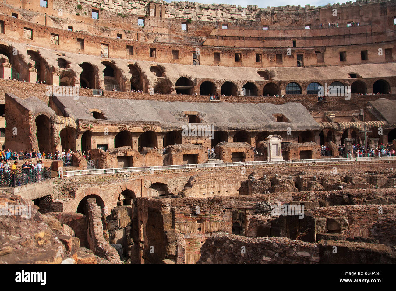 Innere des Colosseum Rom Stockfoto