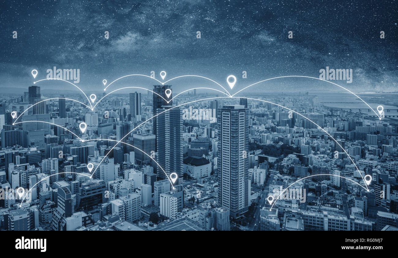 Netzwerk Anschlusstechnik in der Stadt, Blau cityspace mit Netzwerk links und Lage Zeichen Stockfoto