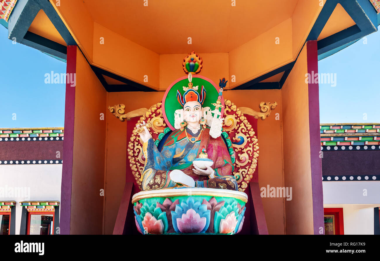 Statue von Guru Rinpoche, Chagdud Gonpa Khadro Ling im Buddhistischen Tempel - Tres Coroas, Rio Grande do Sul, Brasilien Stockfoto