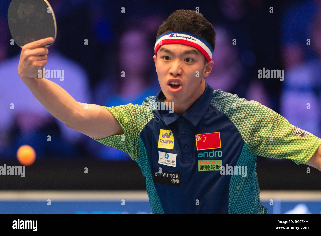 London, Großbritannien. 27. Januar 2019. Shen Jianyu (CHN) gegen Yan Weihao (CHN) in den letzten 16 knockout Match während Betvictor Weltmeisterschaft des Ping Pong - 2019 Turnier - Letzten 16 knockout Phase im Alexander Palace am Sonntag, den 27. Januar 2019. LONDON ENGLAND. (Nur redaktionelle Nutzung, eine Lizenz für die gewerbliche Nutzung erforderlich. Keine Verwendung in Wetten, Spiele oder einer einzelnen Verein/Liga/player Publikationen.) Credit: Taka G Wu/Alamy leben Nachrichten Stockfoto