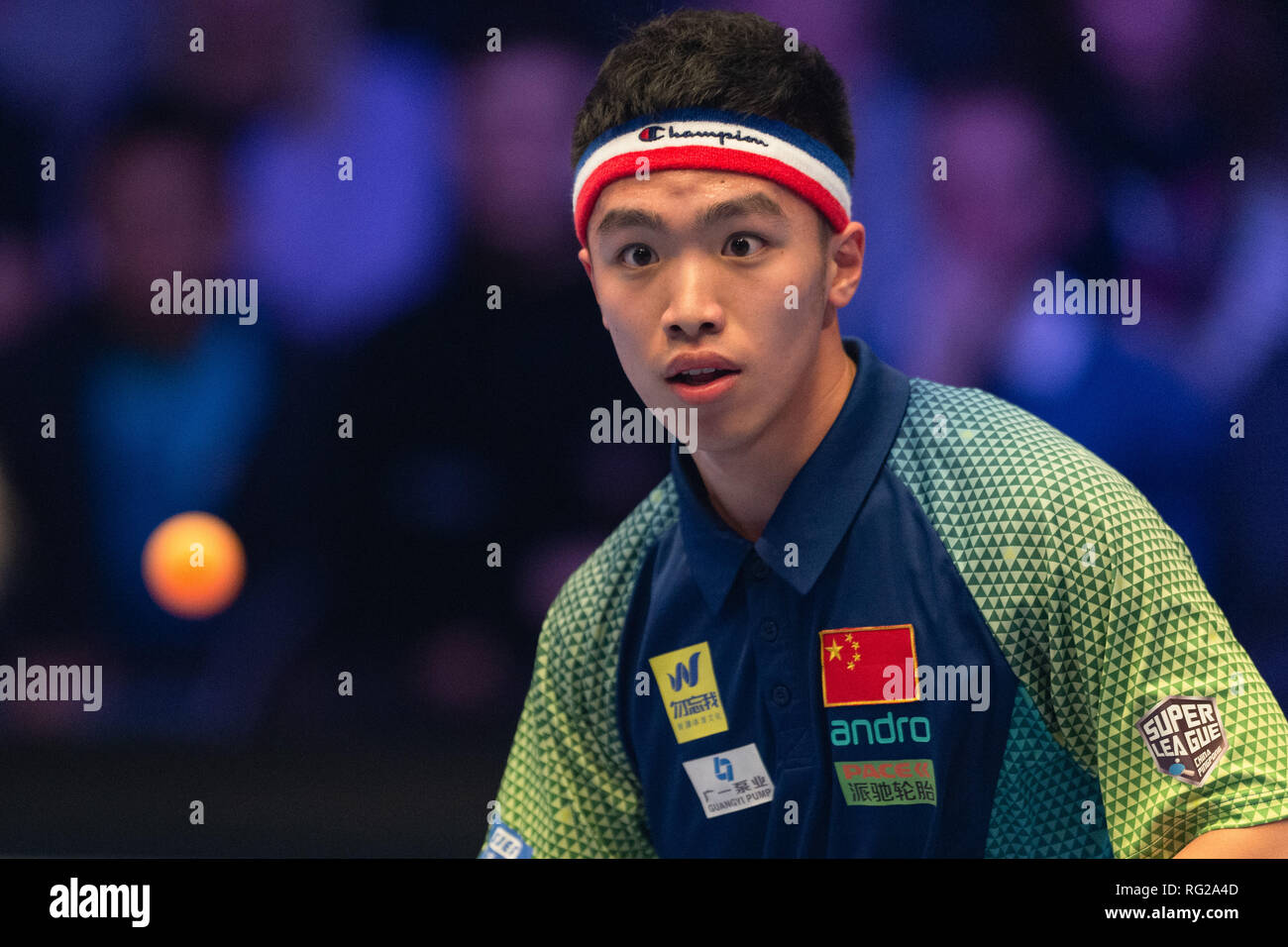 London, Großbritannien. 27. Januar 2019. Yan Weihao (CHN) 0 Andrew Baggaley (ENG) im Viertelfinale knockout Match während Betvictor Weltmeisterschaft des Ping Pong - 2019 Turnier - Letzten 16 knockout Phase im Alexander Palace am Sonntag, den 27. Januar 2019 übereinstimmen. LONDON ENGLAND. (Nur redaktionelle Nutzung, eine Lizenz für die gewerbliche Nutzung erforderlich. Keine Verwendung in Wetten, Spiele oder einer einzelnen Verein/Liga/player Publikationen.) Credit: Taka G Wu/Alamy leben Nachrichten Stockfoto