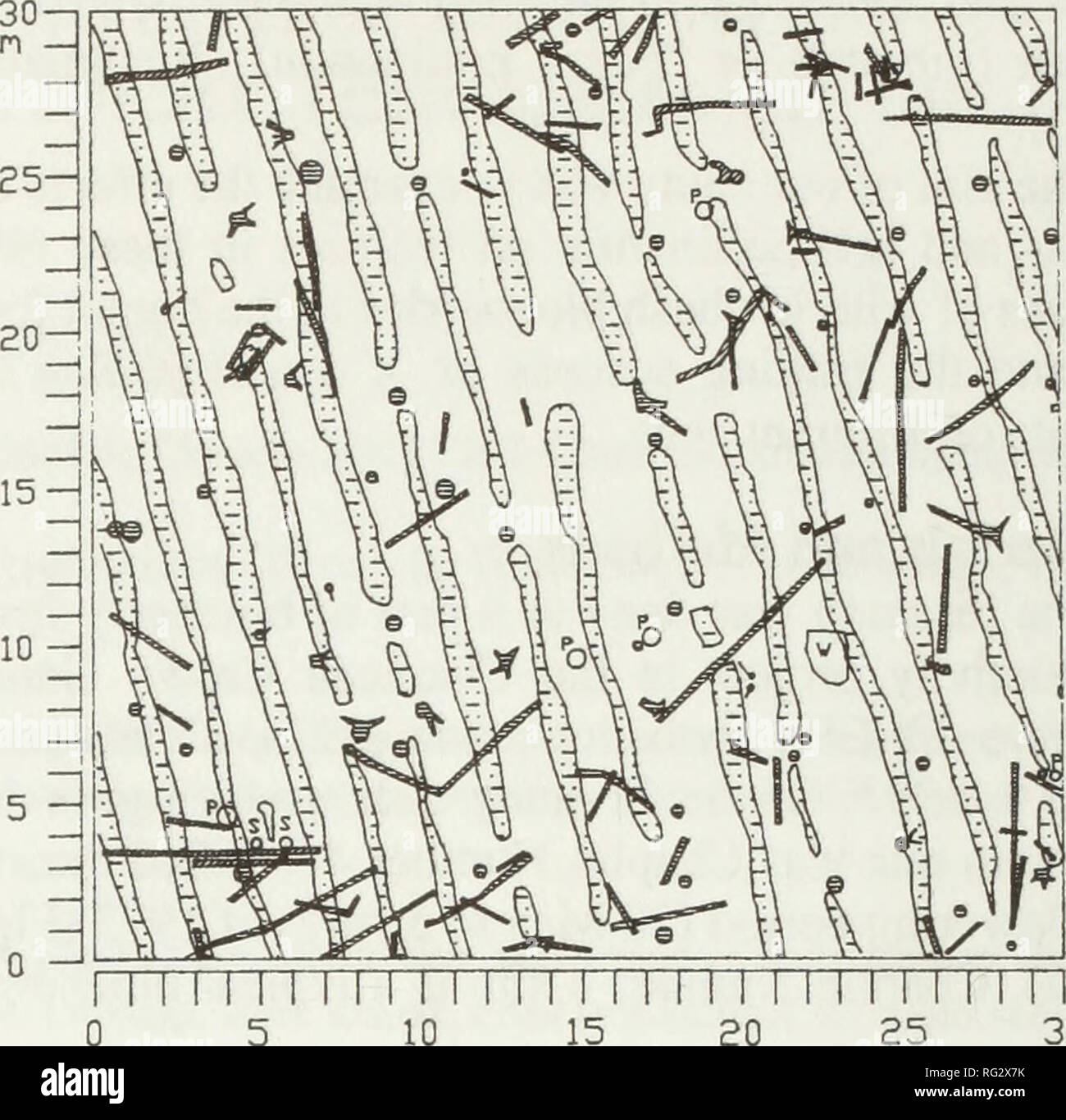 . Die kanadische Feld - naturforscher. Natural History; Baron. Schwarz Fichtenwald Cut-Over mit Blaubeeren Abbildung 2. Karte der Chaplin Anzahl der 4 (chapleau Crown Game Preserve) Studie Website, auf der die Position des 900 m2 Studie Raster innerhalb des verbrannten Fläche (siehe auch Abbildung 3). Frei von jedem Bestäuber, die besucht werden sollen; b) in Säcken: flow-ers in einem weißen, feinen Maschen eingeschlossen waren, Tasche Bestäuber auszuschließen; c) Geitonogamy: Tüten (wie in b), aber alle frische Blumen einzeln von Hand bestäubt wurden mit Pollen von den anderen Blumen der gleichen Pflanze; d) Xenogamy: eingesackt, aber alle frische Blumen Stockfoto