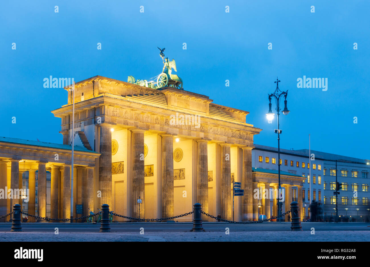 Bei Nacht Brandenburger Tor in Berlin, Deutschland Stockfoto