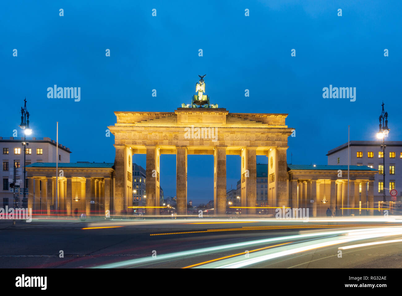 Bei Nacht Brandenburger Tor in Berlin, Deutschland Stockfoto