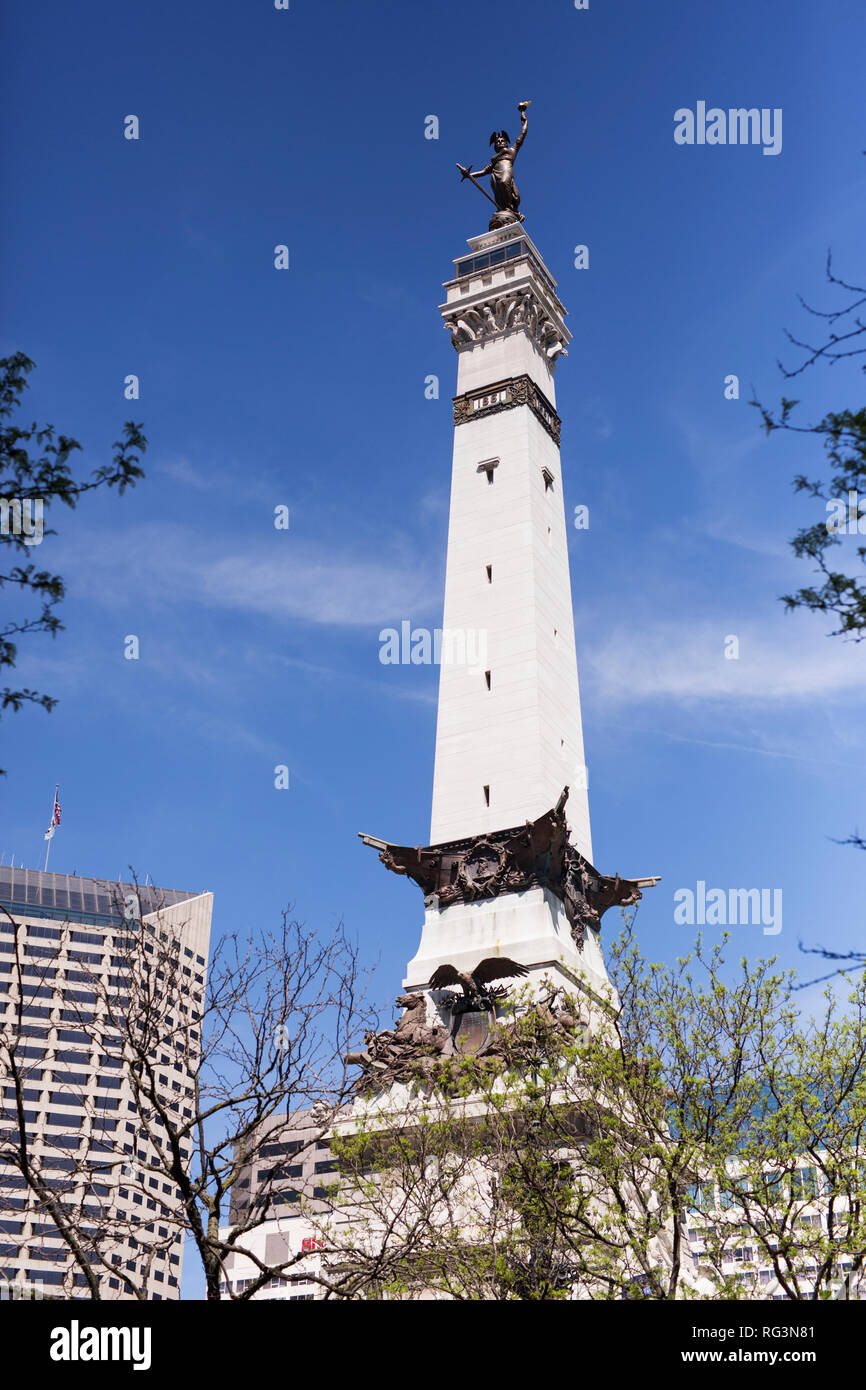 Die Soldaten und Matrosen Denkmal auf dem Kreis in Downtown Indianapolis, Indiana, USA. Stockfoto