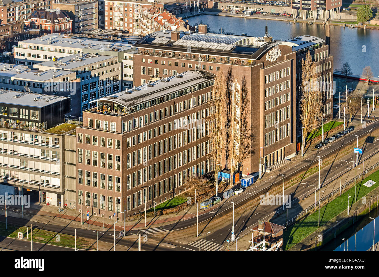 Rotterdam, Niederlande, 20. Januar 2019: Luftaufnahme des berüchtigten Finanzamt an Puntegaalstraat, jetzt Wohnhaus umgewandelt Stockfoto