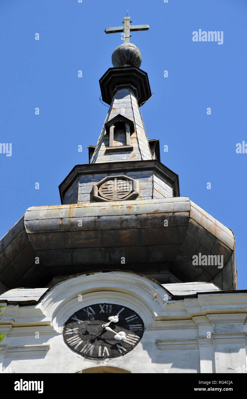 Zum Heiligen Kreuz die Römisch-katholische Kirche, Dunafoldvár, Ungarn. Szent Keresztúr Feltalálása római katolikus Templom, Dunafoldvár, Magyarország. Stockfoto