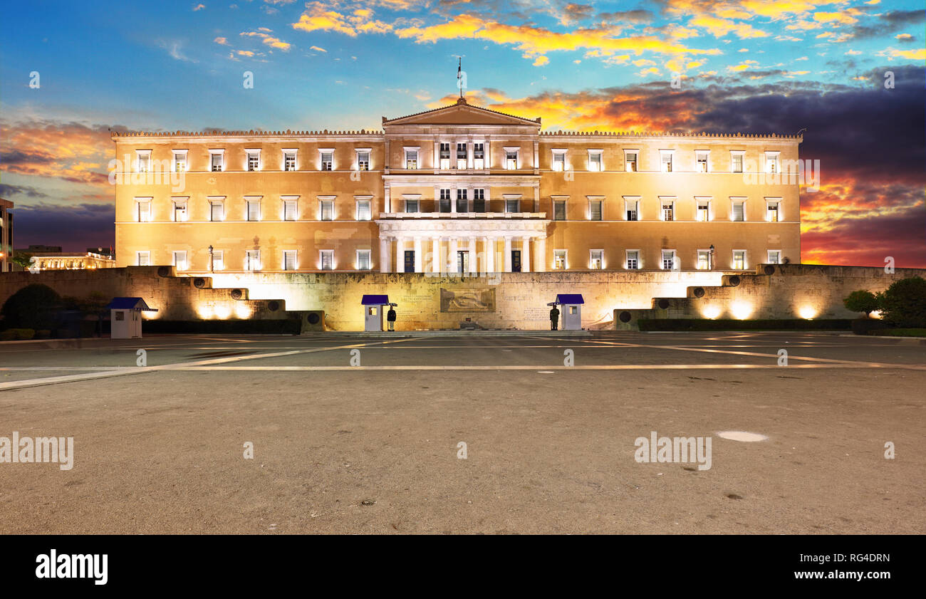 Gebäude des Griechischen Parlaments am Syntagma-Platz, Athen, Griechenland Stockfoto