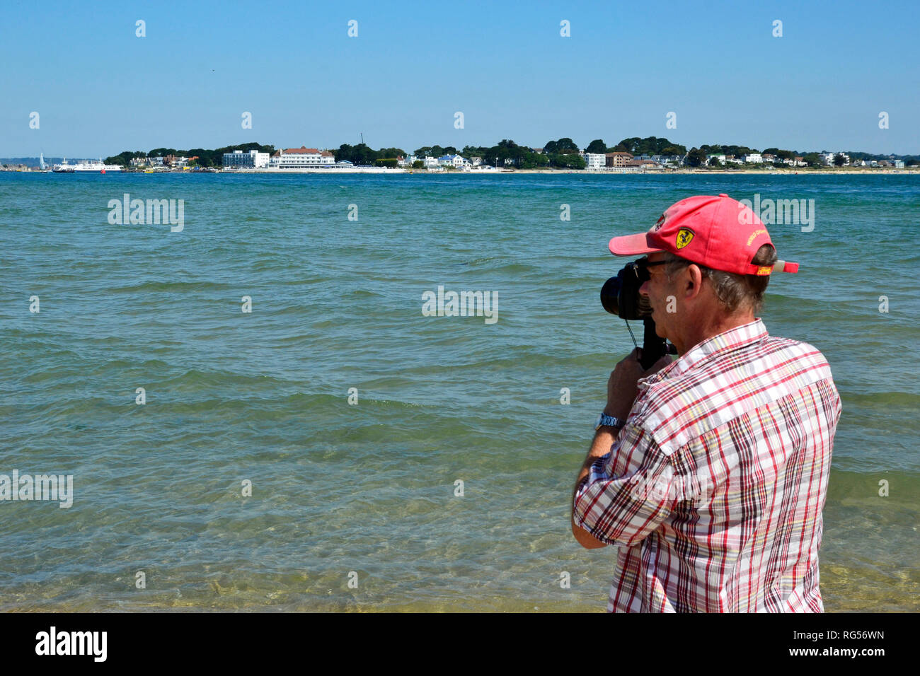 Mann Fotografieren von Shell Bay, Swanage, Isle of Purbeck, Dorset, England, Großbritannien Stockfoto