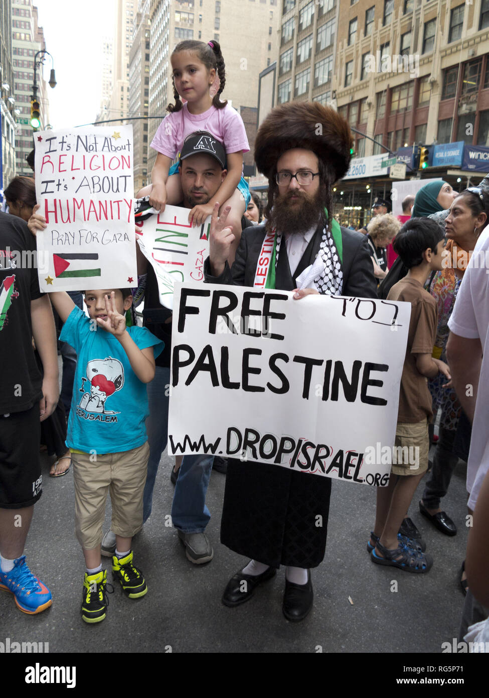 USA: NEW YORK, NY. Propalästinensische Demonstration zeitweise Platz protestieren israelischen Angriffe auf Gaza, 25. Juli 2014. Stockfoto