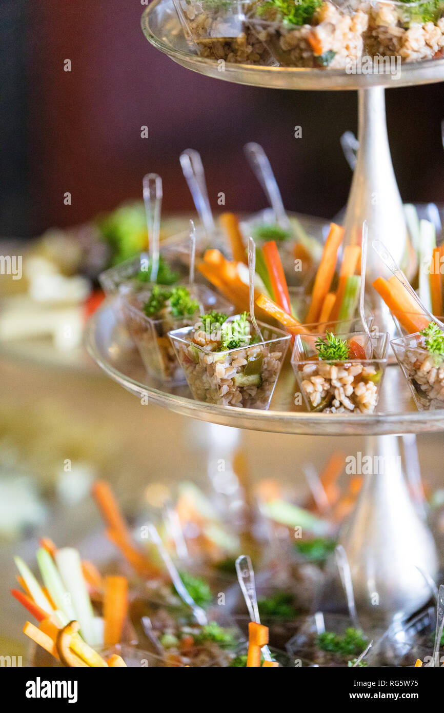 Gekochte Gerste Vorspeise salat Portionen Stockfoto