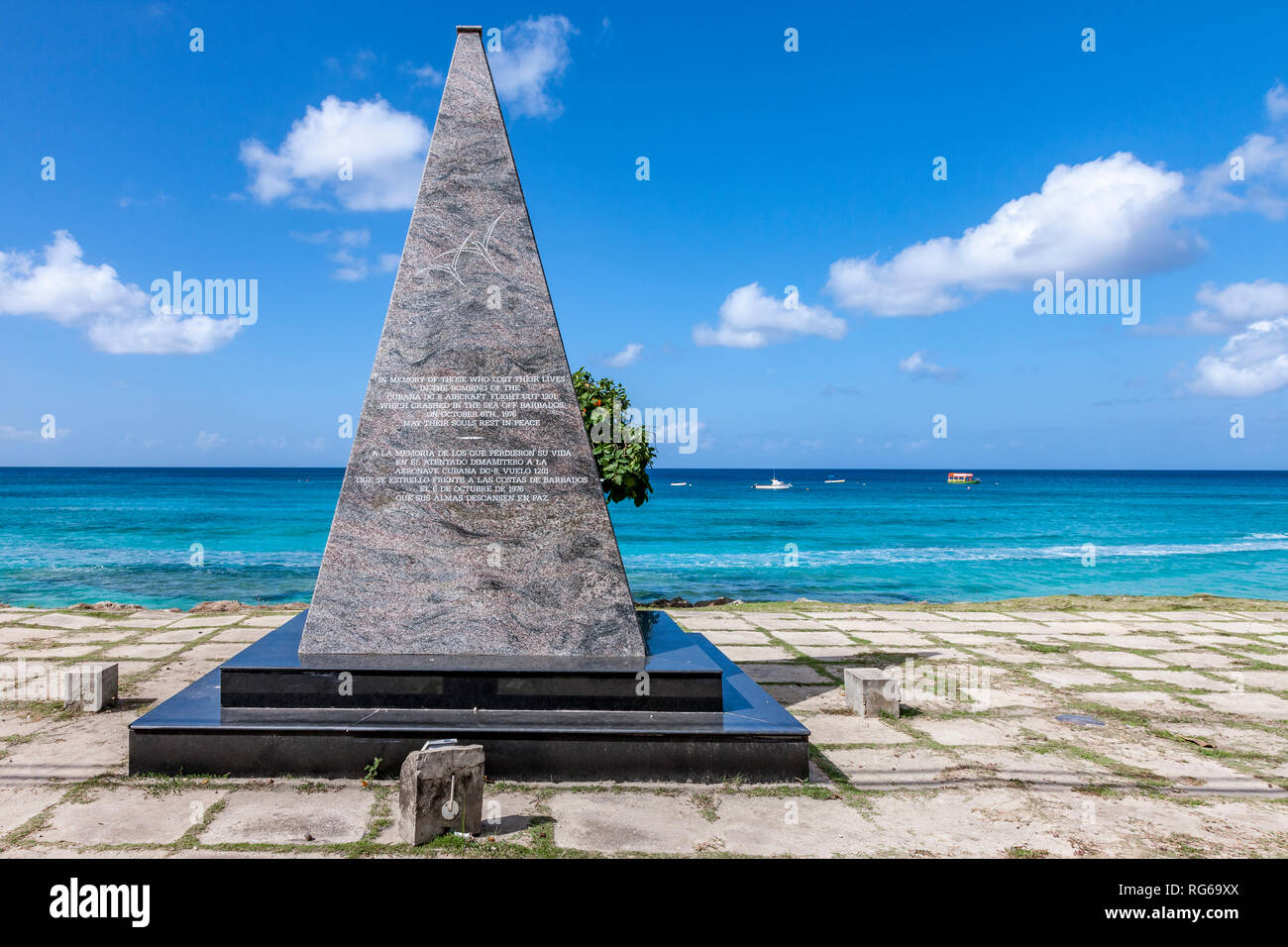 Denkmal für diejenigen, die zuletzt ihr Leben in der Bombardierung von Cubana DC 8 Flugzeuge, die ins Meer Oktober 1976, Barbados abgestuerzt Stockfoto