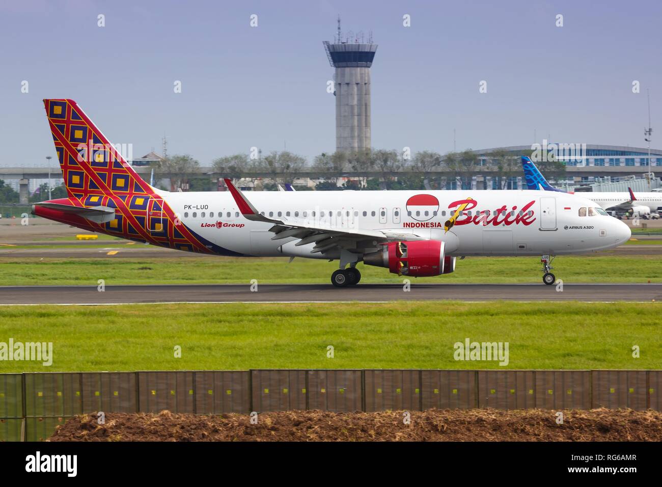 Jakarta, Indonesien - 27. Januar 2018: Batik Air Airbus A320 am Flughafen Jakarta (CGK) in Indonesien. | Verwendung weltweit Stockfoto