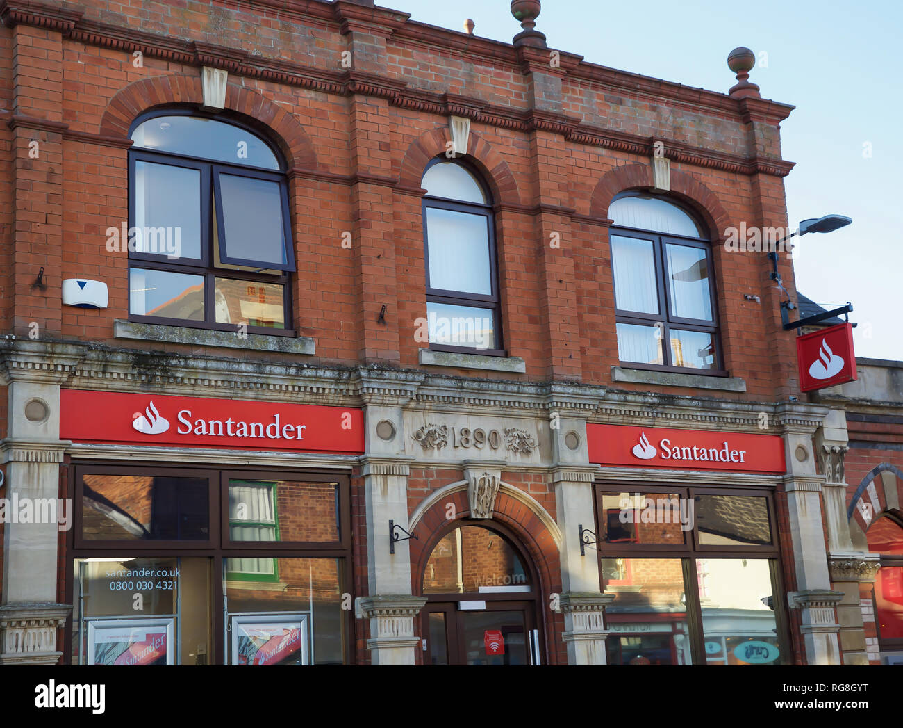 Oakham, Rutland, Großbritannien. 28. Januar 2019. Santander Oakham Filiale schließt am 25. April 2019 als Personal wurde versprochen, dass sie in anderen Branchen können entfernt werden. Über Großbritannien über 1.200 Arbeitsplätze in Gefahr. Dieses kommt als Tesco gab heute bekannt, dass 9.000 Arbeitsplätze können in einer Umstrukturierung betroffen sein. Credit: Keith Larby/Alamy leben Nachrichten Stockfoto