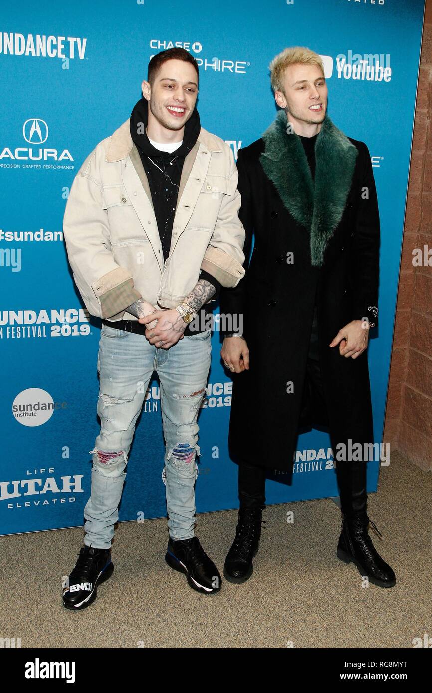 Park City, UT, USA. 28 Jan, 2019. Peter Davidson, Colson Baker (aka 'Machine Gun Kelly") bei der Ankunft für die grosse Zeit der Adoleszenz Premiere auf dem Sundance Film Festival 2019, George S. und Dolores Eccles Center für Darstellende Künste, Park City, UT 28. Januar 2019. Credit: JA/Everett Collection/Alamy leben Nachrichten Stockfoto